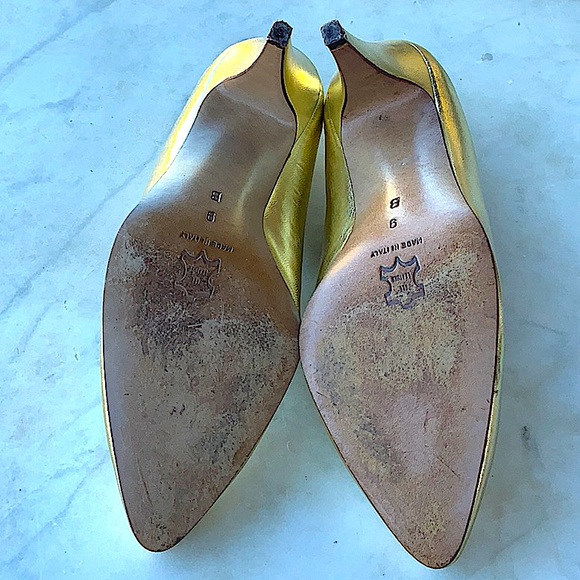 SAKS FIFTH AVENUE HEELS VINTAGE GOLD MADE IN ITALY 3 1/2 IN SIZE 9  GENTLY WORN - Picture 8 of 8